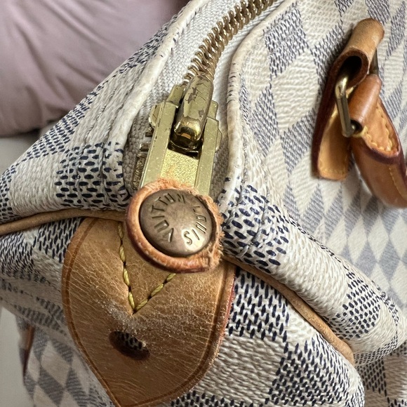 Louis Vuitton Soeedy 30 Bag - Picture 12 of 14